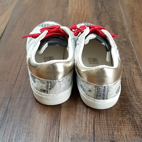 Steve Madden Women's Shoes Philosophy Sued… - Picture 4 of 4